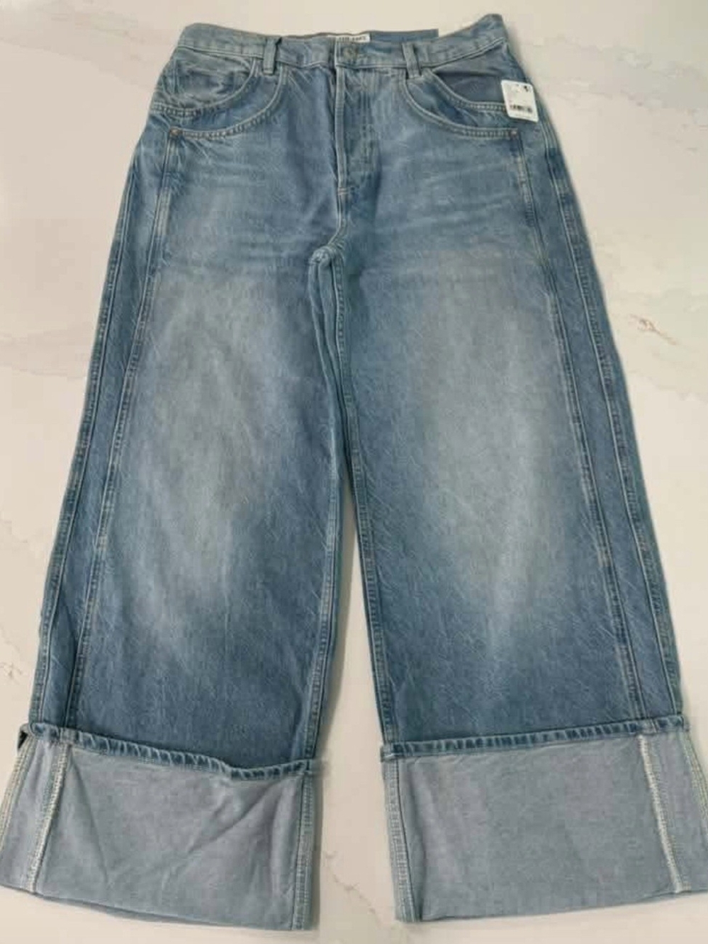 Classic Wide-Leg Cuffed Women's Jeans - Light Blue
